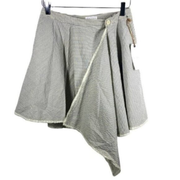 NWT LEITH | Asymmetrical Grey Stripe Pattern Button Skirt Size Small - Picture 3 of 8